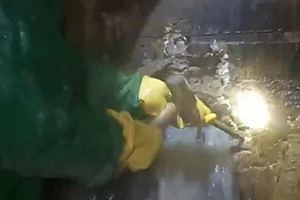 丽江消防水池堵漏施工视频